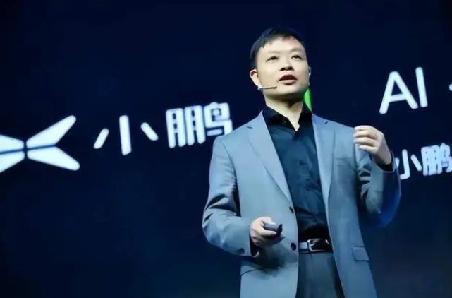 河内1.5分彩：小鹏面临掉队危机，何小鹏被卷到一周干七天活