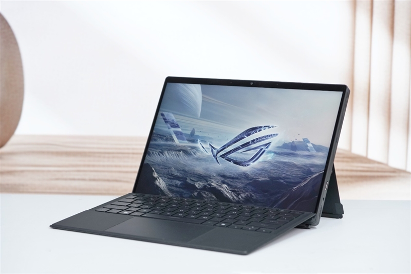 河内1.5分彩：独家搭载锐龙AI Max + 395的ROG幻X 2025笔记本评测：核显首超RTX 4060！